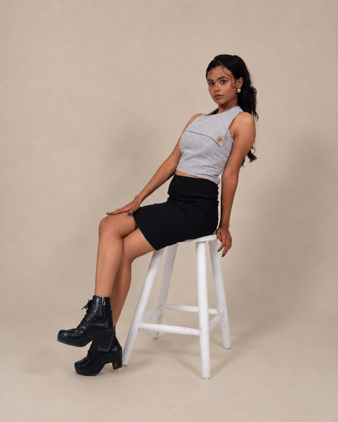 Halter neck golden button sleeveless top